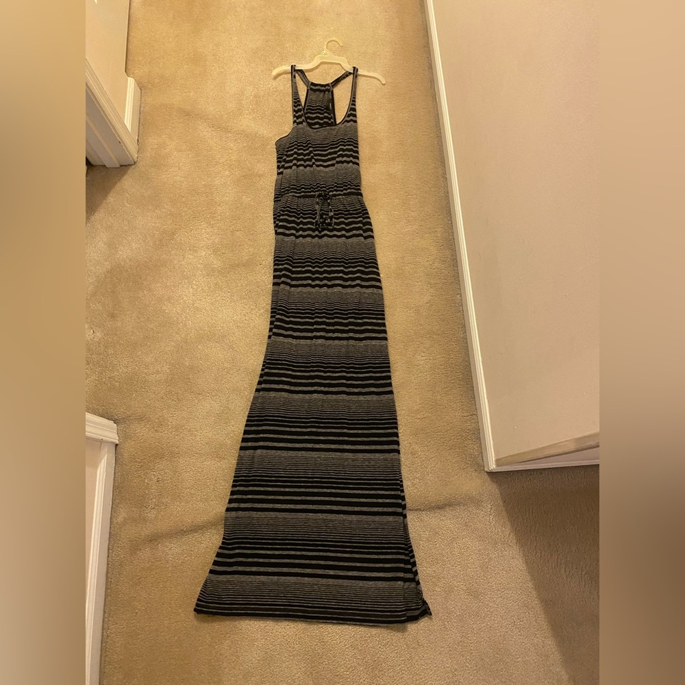 Forever 21 Black and Gray Maxi Dress
